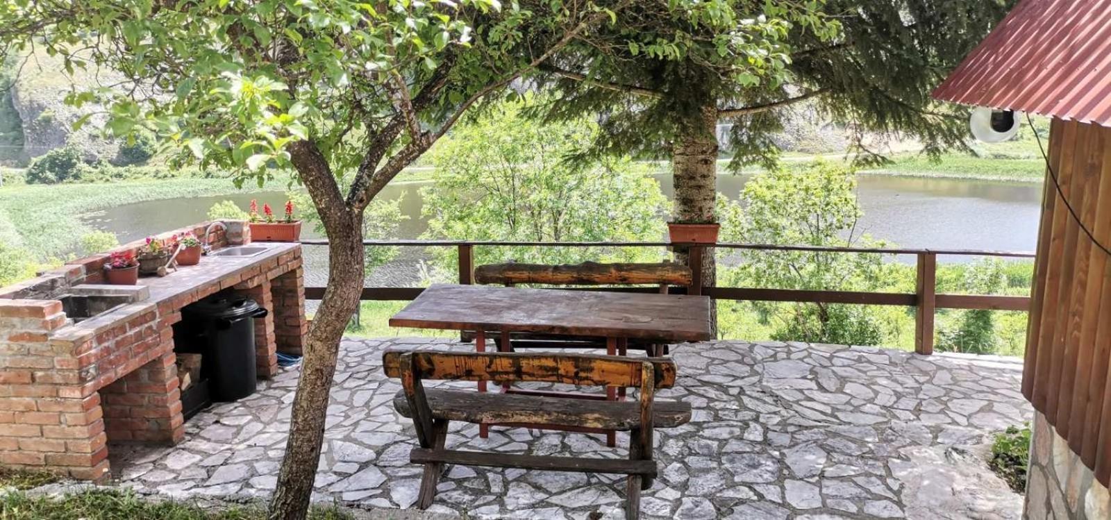 Detached House Milivoje Ξενοδοχείο Poscenje Εξωτερικό φωτογραφία