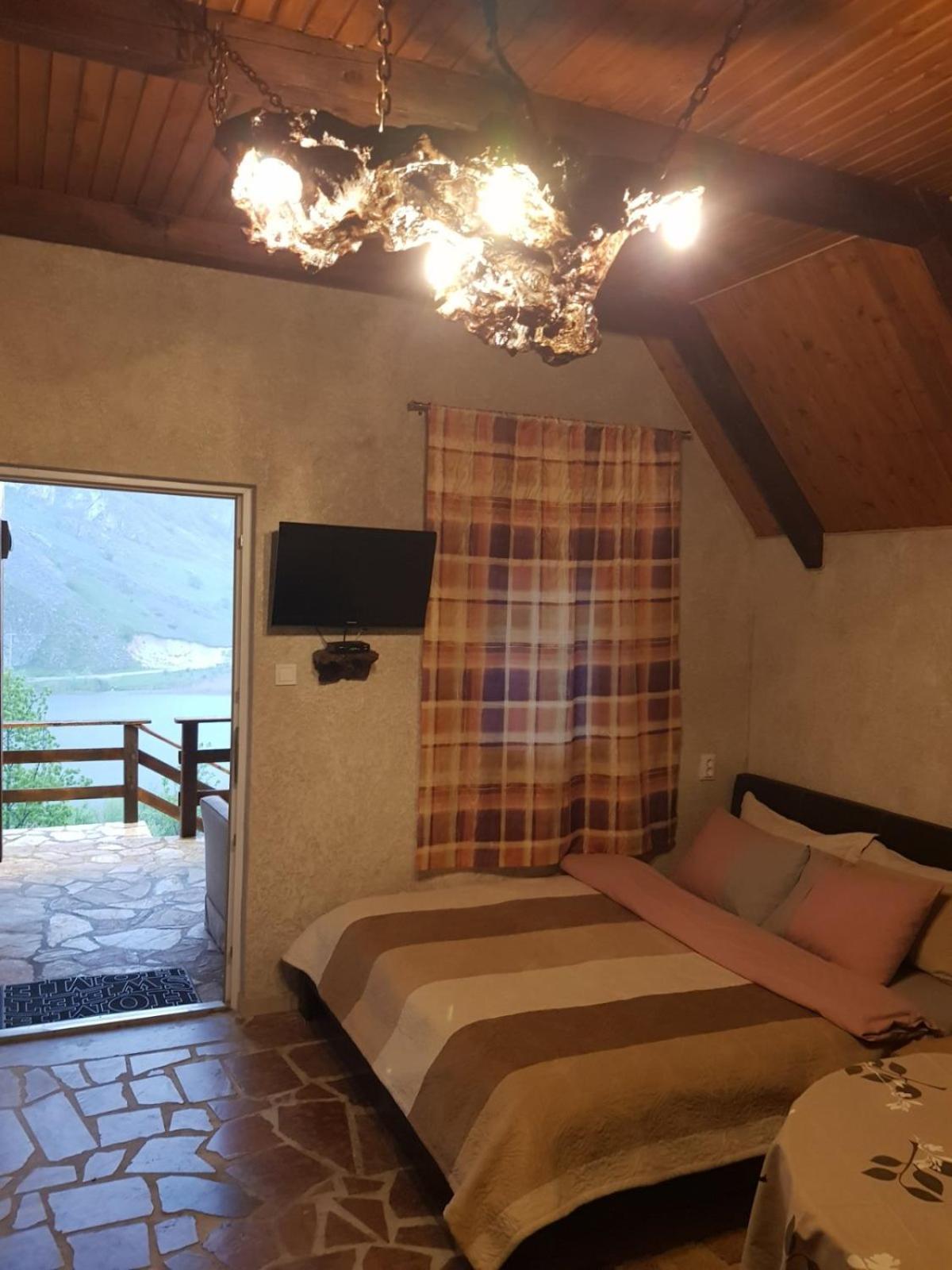 Detached House Milivoje Ξενοδοχείο Poscenje Εξωτερικό φωτογραφία