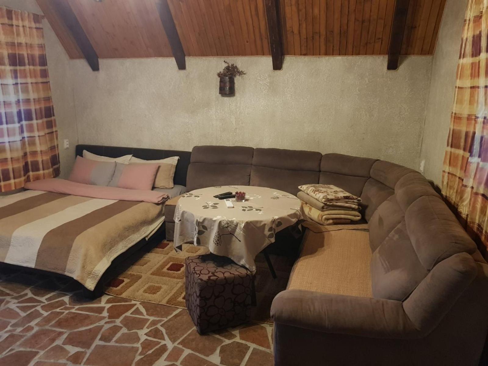 Detached House Milivoje Ξενοδοχείο Poscenje Εξωτερικό φωτογραφία