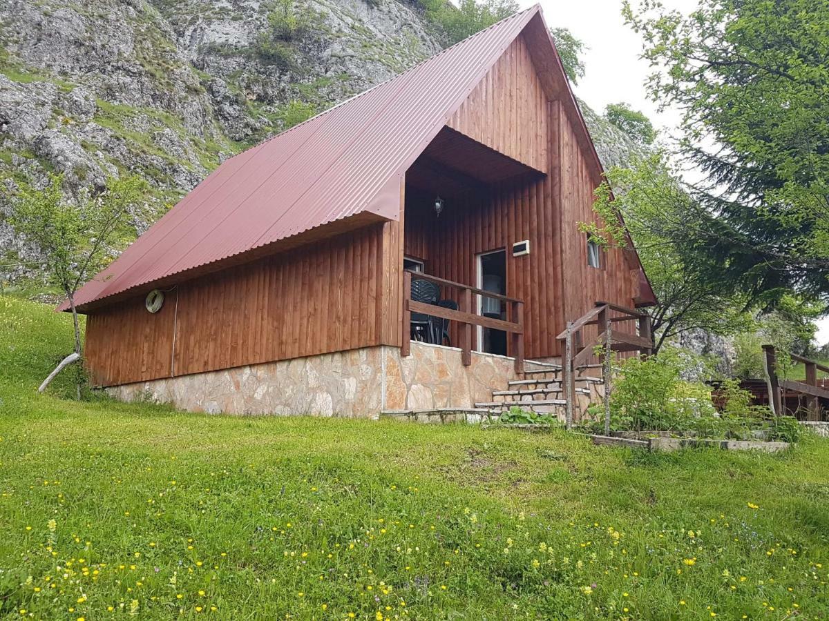 Detached House Milivoje Ξενοδοχείο Poscenje Εξωτερικό φωτογραφία