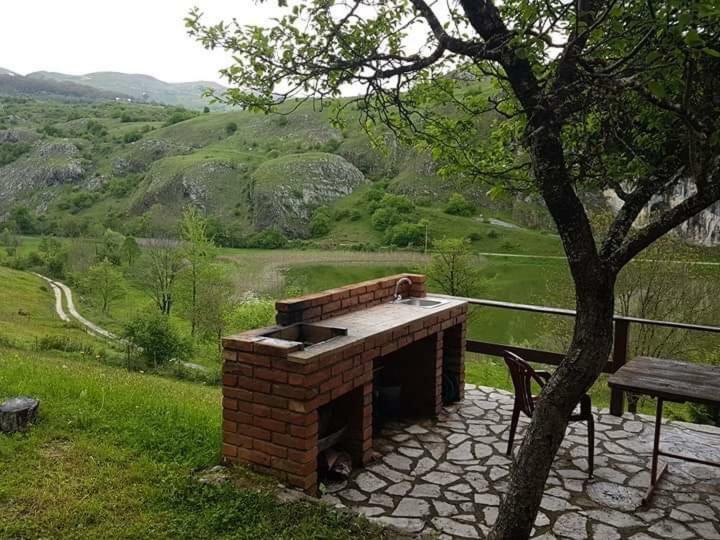 Detached House Milivoje Ξενοδοχείο Poscenje Εξωτερικό φωτογραφία